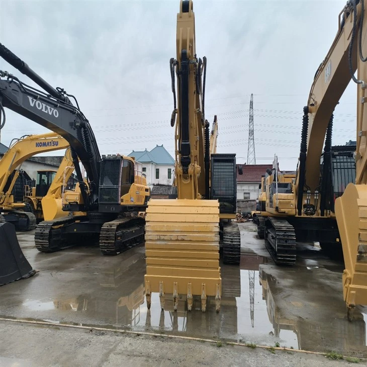 Used Excavator Inspection